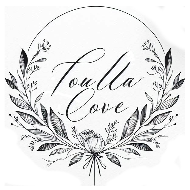 Toulla Love Logo